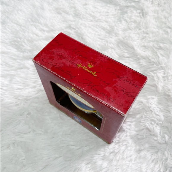 🏟 Hallmark St. Louis Rams NFL Keepsake Ornament - Picture 2 of 3